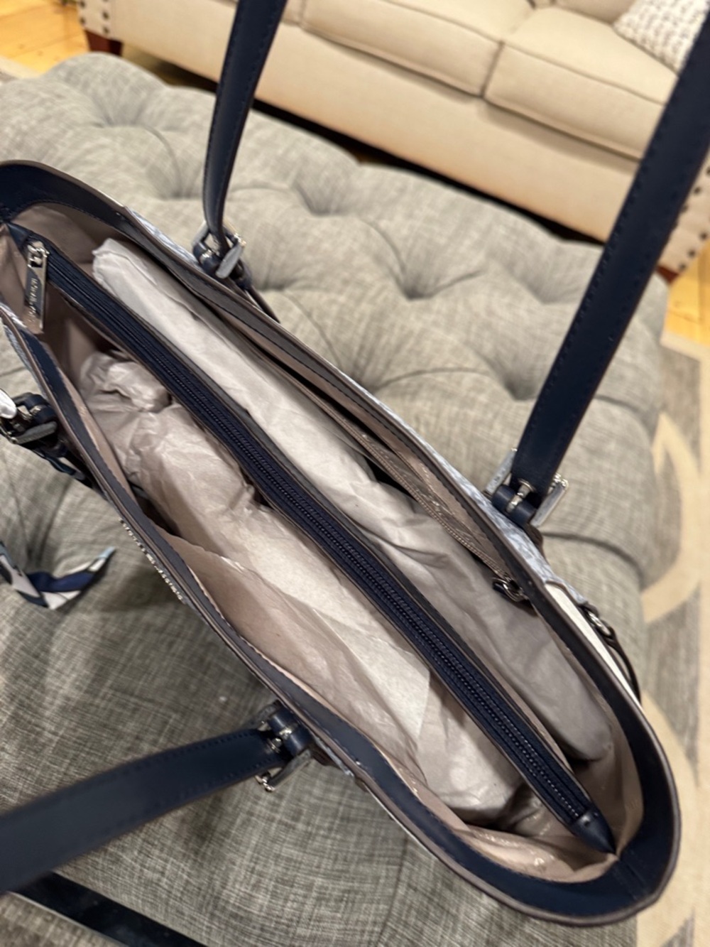 Michael Kors Bag Jet Set Signature Blue White Tote - Picture 10 of 17